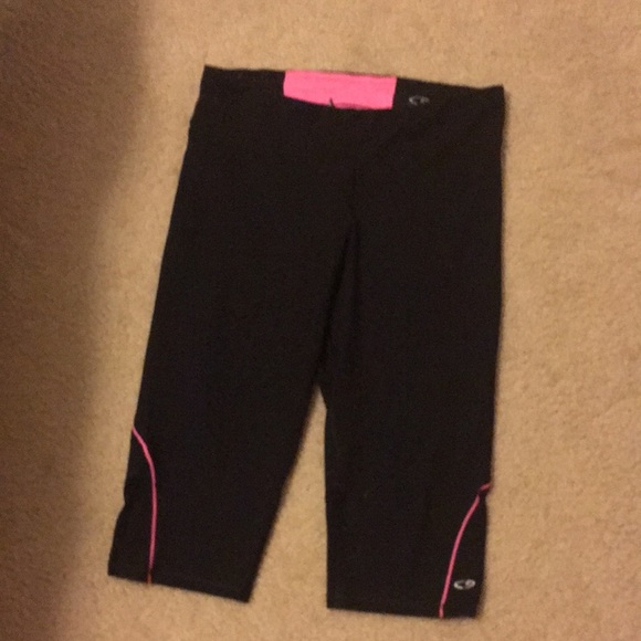 Champion work out capris - Picture 1 of 5